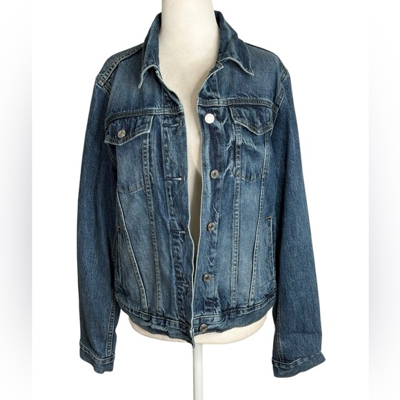 GAP trucker style Blue Jean Jacket size large closet staple - Picture 1 of 13